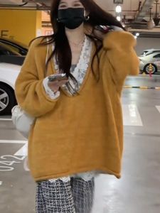 Unique Large Size Womens Lazy Retro V-neck Loose Sweater + Lace Splicing Long Sleeve Top Two-piece Set Fashionable Autumn Wear