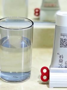 [1PC]Worthbuy Plastic Toothpaste Squeezer Stand Squeezer Tube Holder Toothpaste Dispenser Presser Holder 牙膏擠壓器