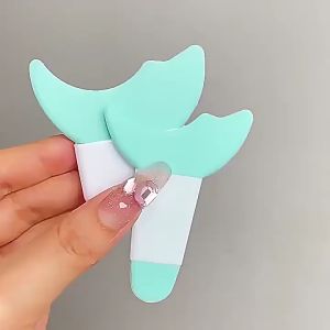 📌SG Ready Stock Novice Eyeliner Auxiliary Tool Eyeliner Eye Shadow Stencils Multi-functional Silicone Eye Makeup Auxiliary Card Reusable Silicone Eyeliner Pads Stencils Lazy Quick Eye Makeup Tool (one pair c/w box)