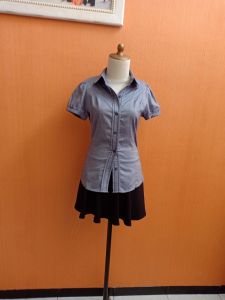 atasan kemeja wanita biru muda TRF cewek M lengan pendek kerja kuliah santai