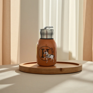 ขวดน้ำสแตนเลสแบบพกพา กระเป๋าเสื้อ 316 ขนาด 300 มล คุณภาพสูง ดีไซน์สวยงาม รุ่นใหม่ สีส้ม ดีไซน์ แก้วเก็บความร้อน