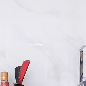Strong adhesive wall hooks without holes or marks are used for home bathrooms and kitchens