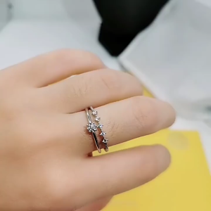 925 Sterling Silver Plated pt950 Gold Womens 10 Cent Moissanite Ring Eight Claws Pair Ring Jewelry