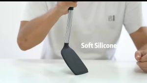 Sutil Spatula Stainless Steel & Gagang Kayu Silicone: Alat Memasak Berkualitas