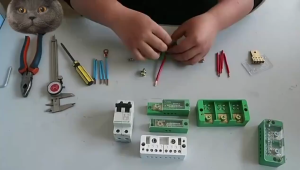 Circuit Junction Box Single Phase Wire Parallel Connector High Power Metering Box 2-IN 6/8/12-OUT Solderless Terminal Block Household Distribution Box Wire Connector for Home Electric Connections