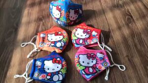 Khẩu trang vải Hello Kitty cho bé gái có dây điều chỉnh nhiều màu (từ 3 đến 12 tuổi)