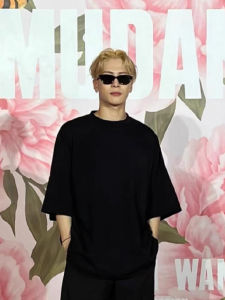 เสื้อยืดคอกลมแขนสั้นผ้าฝ้ายแท้สำหรับผู้ชาย ทรงหลวม ทรงปกติ แฟชั่นฤดูร้อน เสื้อเชิ้ตใส่ด้านใน ทรงหลวม เสื้อเชิ้ตทรงหลวม