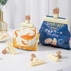 2PCS Food Bag Clips Large Chip Bag Clips Plastic Bag Clips for Food Storage with Air Tight Seal Grip