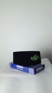 Peci Beludru Bordir & Kopiah Songkok Premium: Desain Elegan untuk Dewasa & Anak