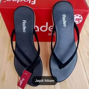 PROMO RAMADHAN SALE 3.3 Sandal Japit Fladeo Sendal Wanita Fladeo Flip Flop Sandal Jepit Wanita Blink Blink Trendy