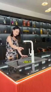 Vòi rửa chén nóng lạnh đồng mạ sứ trắng KENISI đa năng với 3 chế độ xả nước