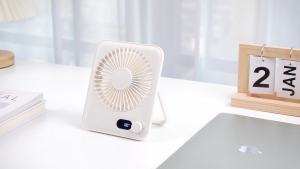 DANYCASE Xách Tay Quạt để bàn có thể sạc qua USB Mini Quạt để bàn 180 ° Nghiêng Gấp Với 100 Tốc Độ Màn hình LED Có Thể Điều Chỉnh Tốc Độ Gió Nhỏ Quạt để bàn Phù Hợp Với Cho Nhà trường học văn phòng Du Lịch Ký Túc Xá
