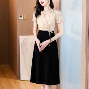 Fashionable A-Line Midi Dress Slimming High Waist Young Mom Summer New Arrival Korean Style Polyester Blend Short Sleeve V-Neck