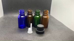 ขวด 10 มล. (12 ขวด) สีน้ำเงินอโรม่า+จุกรู+ฝาล็อกหนา - คุณภาพดี, ปลอดภัย, สะดวกในการใช้งาน, ส่งฟรี - Screw, เกลียว 18 mm, มีรูความกว้าง 25 mm, ความสูง 61 mm, ปริมาตร 10 ml