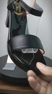 Dép nữ PU nhẹ êm HShop mẫu sandanl bản ngang trẻ trung mẫu KH-13 Dép cao gót 5 phân và 7 phân đế đúp không bị dốc da mềm mại êm chân.