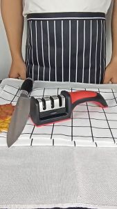 [SG Stock] Knife & Chopper Sharpener Ceramic Stainless Steel Sharpening with Silicon Grip | Local Shipping (INNO)