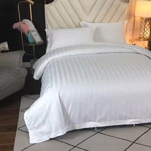Vỏ Chăn Cotton Khách Sạn Trắng Sọc - Kích Thước 1m8x2m/ 2mx2m2 Mềm Mại Không Xù lông