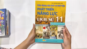 Sách - Các Dạng Câu Hỏi Và Bài Tập Phát Triển Năng Lực Lịch Sử 11 - Biên Soạn Theo Chương Trình GDPT Mới - ndbooks