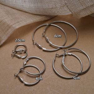 Elegant Large Hoop Earrings Womens Fashion 2023 Simple Circle Design High-End Feelings Versatile Alloy Geometric Pattern