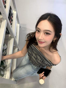 Korean Style Slim Fit Striped Asymmetrical Shoulder Short Sleeve T-Shirt Womens Summer New Design Unique Fashion Top