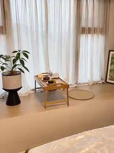 Japanese Style Floor Tatami Use Simple Small Tea Table