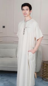 ตั้งแต่งคอเสื้อและกระดูมโทน AD19 หมดูรูปสวย กระชับเพื่อผู้ชาย โต๊ปแขนปกติแบรนด์อิก๊าฟ รูปแบบนำเข้าปักเท่ๆ บริเวณที่คอมพิวเตอร์ ตกแต่งงานปักเท่ๆ