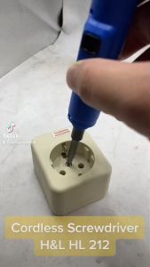 Cordless Screwdriver H&L HL 212 Obeng Baterai 4.2V Tanpa Kabel 28 Aksesoris HL212 Mini Electric Drill Screw Driver 4.2 Volt
