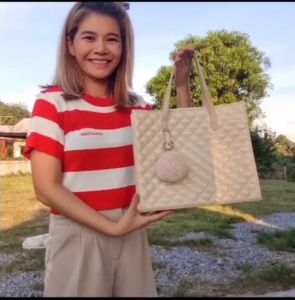 กระเป๋าถือผู้หญิง กระเป๋าใส่ของ กระเป๋าสะพายไหล่13นิ้ว กระเป๋าเรียบง่าย กระเป๋าสุภาพสตรี กระเป๋าทรงช๊อปปิ้ง