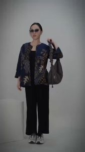 Swipe Up Outer Batik Wanita Modern Lengan 3/4 Akai Navy Brown