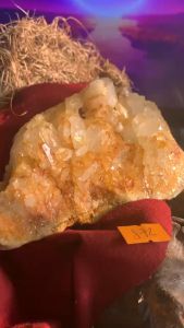 Mảnh đá Thạch Anh tự nhiên màu vàng cam lắp lánh đặc biệt năng lượng vũ trụ 872