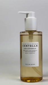 SKIN1004 Madagascar Centella Light Cleansing Oil 200ml Gentle Powerful Makeup Remover with Pure Centella for Sensitive Skin