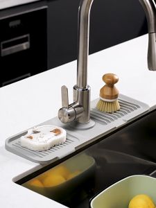 ODOROKU Sink Silicone Faucet Mat Kitchen Sink Splash Guard With Outlet & Slope Upgraded Faucet Draining Mat Countertop Protector Sink Draining Water Catcher for Kitchen Bathroom