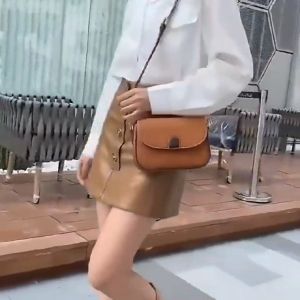 Tas Wanita Terbaru 2025 Tas Selempang Wanita Viral Tas Kulit Import Tas Mini Multifungsi Tas Keren Tali Panjang Tas Korea Klasik Kekinian