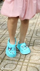 Dép Sục Cross Cho Bé Trai Bé Gái Sticker KUROMI & Gấu TEDDY 4 Màu Cute Siêu Nhẹ Chống Trơn Trượt Đi Nhẹ Chắc Cho Chân Bé