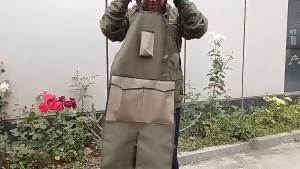 Multi Functional Oxford Fabric Gardening Apron with Leg Shield Multiple Pockets for Outdoor Trimming Picking and Dirt Protection