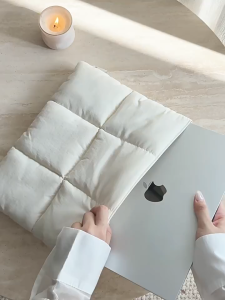 Comfyable PUFFY Magnetic Laptop Sleeve for MacBook Air M4/M3/M2/M1 & MacBook Pro 13/14 Inch M5 Minimalist Puffy Nylon Pillow Protective Cover