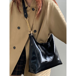 Large Capacity Commuter Womens Bag Deer Design Tote Underarm Bag Chain Crossbody Shoulder Bag Stylish Trendy Female Purse