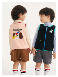 Q21 | Light Warm Antibacterial Childrens Vest