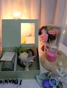 Hộp Quà Tặng Tinh Dầu Thơm Phòng Và Bó Hoa Khô Đặc Sắc Đẹp Từ Hình Thức Đến Mùi Hương Quà Tặng Lễ