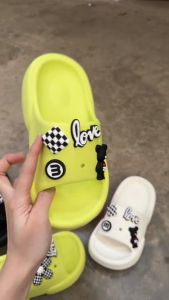 [NEW] Dép Bánh Mì Nữ Quai Ngang EVA siêu nhẹ kèm sticker hoạt hình siêu cute mã 8006-27🎀