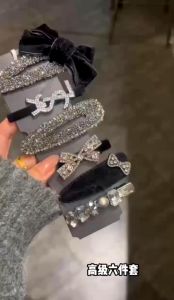 Sét Kẹt Đen Đính Nơ Đá Siêu Sang Chảnh.ss