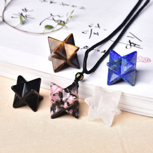 สร้อยคอจี้หินเซรามิกธรรมชาติ สร้อยคอชาย สร้อยคอหญิง จี้หินคริสตัลสีขาวธรรมชาติ หินแอนิเมชั่น เจาะรูปแม่น้ำสามสาย ของขวัญ