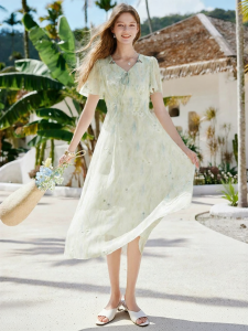 XIANGYING | Ombre Gradient V-Neck Waist-Accentuating Embroidered French Style Dress Mid-Length