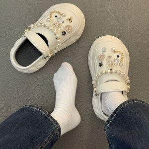 Large Size Womens Slippers 41 to 43 Summer Thick Bottom Hole Hole Shoes Wide Fat Feet Outdoor Sandals Comfortable Fashionable