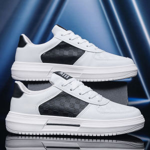 รองเท้าผ้าใบผู้ชาย 2024 ฤดูร้อนใหม่ สไตล์ลำลอง สวมใส่สบาย รองเท้าลำลอง รองเท้าบู๊ตส้นแบน รองเท้าผ้าใบสีขาว รองเท้าผ้าใบสีขาว