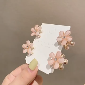 Jepit Rambut Poni Bentuk Bunga Kecil 1 Pcs Jepit Mini Bunga Daisy Dua Sisi Double Side Crystal Flower Hair Claw Warna Pastel Kawaii Jepitan Rambut Bunga Kepang PST