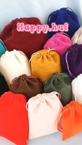 (พร้อมส่ง) ถุงผ้ากำมะหยี่ (แบบแพค 5 ชิ้น ) ถุงผ้าหูรูด & ถุงใส่ของ & ถุงใส่เครื่องประดับ & ถูกพร้อม ถูกถุงผ้าใส่เครื่องอาง 5 ประกัน / 1 แพค