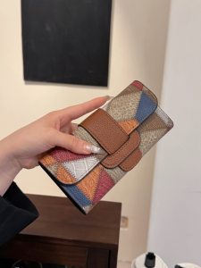 Color Block Clutch Wallet for Women Long Size Soft Leather Tri-Fold Large Capacity Fashionable Wallet with Multiple Card Slots