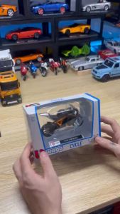 Mô Hình Mô Tô Kim Loại 1/18 KTM 1190 RC8 R Bburago Dùng Để Trưng Bày Bàn Làm Việc Làm Đồ Chơi Trẻ Em