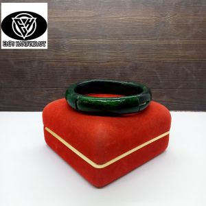 Gelang akar Bahar hijau engsel tengah